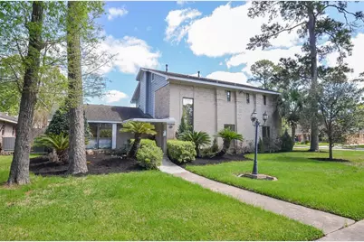 2711 Williamsburg Drive, Dickinson, TX 77539 - Photo 1