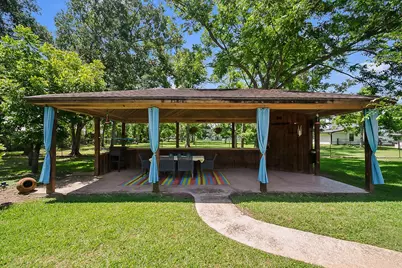318 Sunrise Blvd, Angleton, TX 77515 - Photo 27