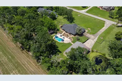 318 Sunrise Blvd, Angleton, TX 77515 - Photo 37