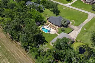 318 Sunrise Blvd, Angleton, TX 77515 - Photo 37