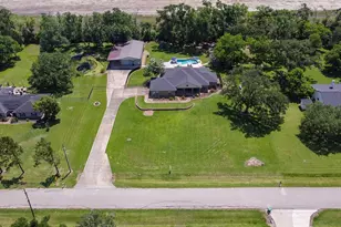 318 Sunrise Blvd, Angleton, TX 77515 - Photo 35