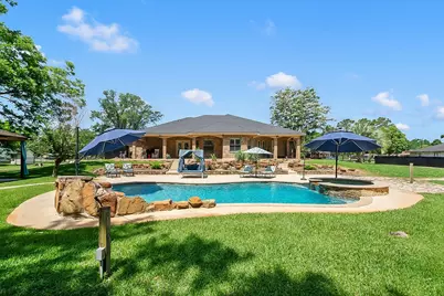 318 Sunrise Blvd, Angleton, TX 77515 - Photo 21