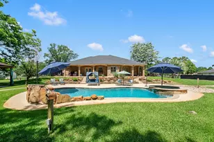 318 Sunrise Blvd, Angleton, TX 77515 - Photo 21