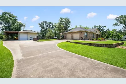 318 Sunrise Blvd, Angleton, TX 77515 - Photo 33