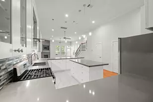 206 Burr St, Houston, TX 77011 - Photo 7