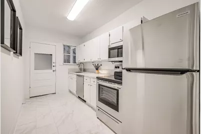 605 Bomar Street #3, Houston, TX 77006 - Photo 19