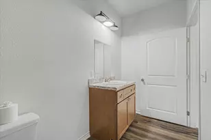 517 E Linney St, Dayton, TX 77535 - Photo 13