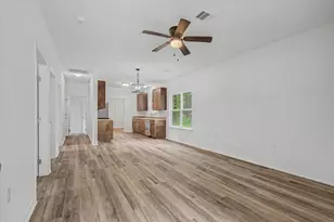 517 E Linney St, Dayton, TX 77535 - Photo 21
