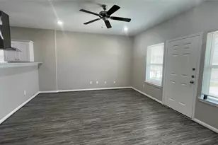 4510 Mayflower St, Houston, TX 77051 - Photo 3