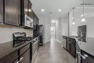 5718 Oakhurst Trail, Pasadena, TX 77505 - Photo 11