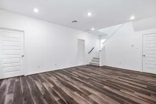 14963 Eagle Feather Dr, Houston, TX 77090 - Photo 27