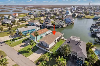 16537 Tortuga Way, Jamaica Beach, TX 77554 - Photo 1