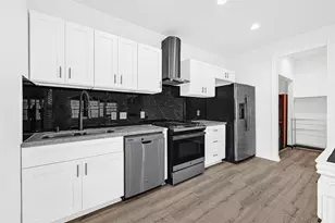 424 S Holmes St, La Porte, TX 77571 - Photo 9