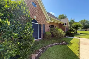 945 S Main St, Vidor, TX 77662 - Photo 7