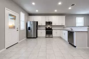 7818 Grandstand Pkwy, Fulshear, TX 77441 - Photo 9
