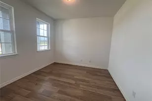 7819 Jade Crst Dr, Angleton, TX 77515 - Photo 5