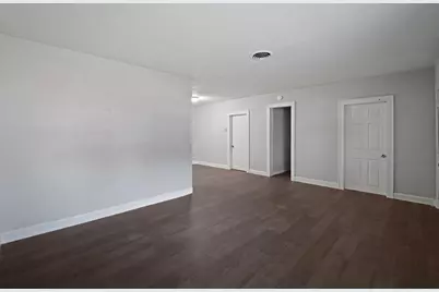 214 E 1st Street, Deer Park, TX 77536 - Photo 9