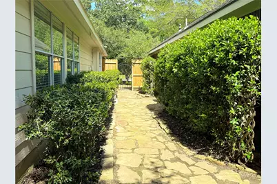 11 Auburn Path Drive, The Woodlands, TX 77382 - Photo 31