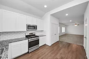 14915 Hidalgo Valley Ln, Houston, TX 77090 - Photo 11