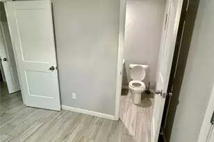 245 1/2 Tallant St, Houston, TX 77076 - Photo 9