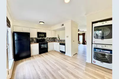2002 Gentryside Drive #103, Houston, TX 77077 - Photo 7