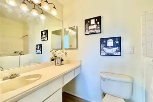 2002 Gentryside Dr, Houston, TX 77077 - Photo 17