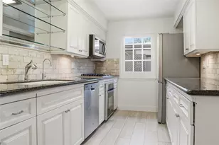 5817 Valley Forge Dr, Houston, TX 77057 - Photo 9