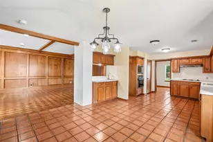 2275 Woodland Springs St, Houston, TX 77077 - Photo 5