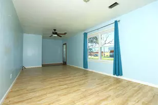 700 Wesley Dr Dr, Clute, TX 77531 - Photo 3