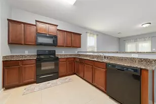 12054 Fairquarter Ln, Pinehurst, TX 77362 - Photo 7