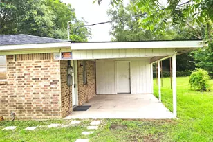 107 Cypress St, Trinity, TX 75862 - Photo 7