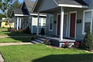 214 W Republic St, Baytown, TX 77520 - Photo 11