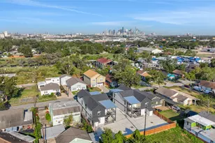 2613 Delafield St, Houston, TX 77023 - Photo 25
