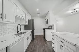 911 Wynnwood Ln, Houston, TX 77008 - Photo 7