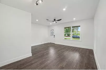 911 Wynnwood Lane, Houston, TX 77008 - Photo 3
