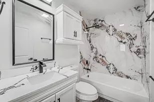 911 Wynnwood Ln, Houston, TX 77008 - Photo 17