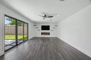 911 Wynnwood Ln, Houston, TX 77008 - Photo 11