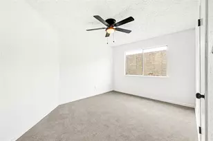 8302 Country Wind Ln, Houston, TX 77040 - Photo 15