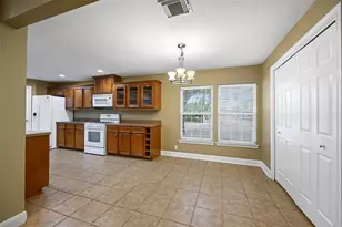 127 Marlin Ave, Galveston, TX 77550 - Photo 5
