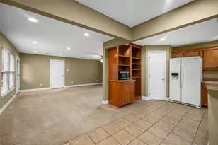127 Marlin Ave, Galveston, TX 77550 - Photo 9