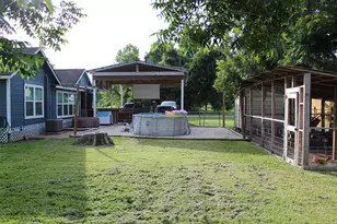 308 W Velasco St, Brazoria, TX 77422 - Photo 27