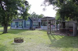 308 W Velasco St, Brazoria, TX 77422 - Photo 29