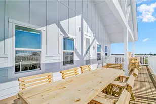 1038 Victoria Ln, Gilchrist, TX 77617 - Photo 5