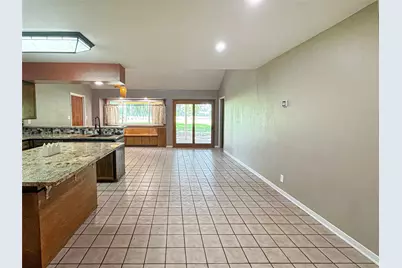 5610 County Road 823, West Columbia, TX 77486 - Photo 13