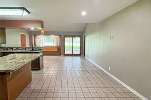 5610 County Rd 823, West Columbia, TX 77486 - Photo 13