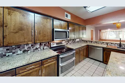 5610 County Road 823, West Columbia, TX 77486 - Photo 5