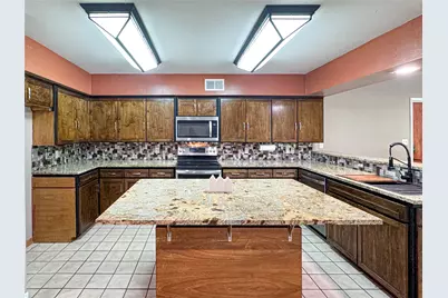 5610 County Road 823, West Columbia, TX 77486 - Photo 7