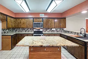 5610 County Rd 823, West Columbia, TX 77486 - Photo 7