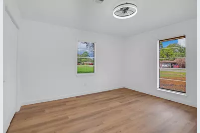 290 E Smith Street, Sour Lake, TX 77659 - Photo 17