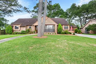 3014 Inwood Dr, Dickinson, TX 77539 - Photo 33